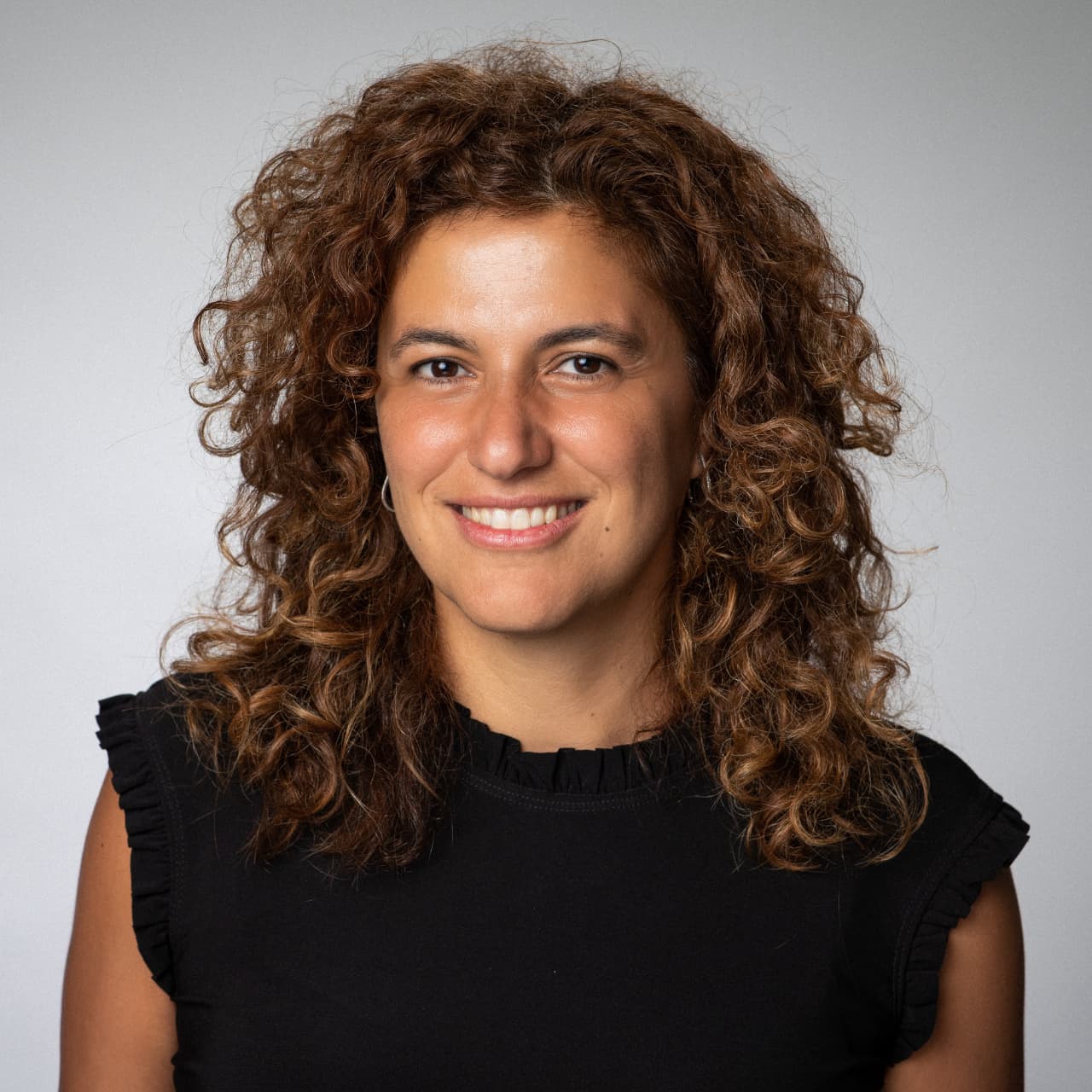 Photo of PMCR 2027 NYC advisory board member Nadine Kawkabani, Global Business Strategy and AI Senior Director; Vice President at MFS Investment Management