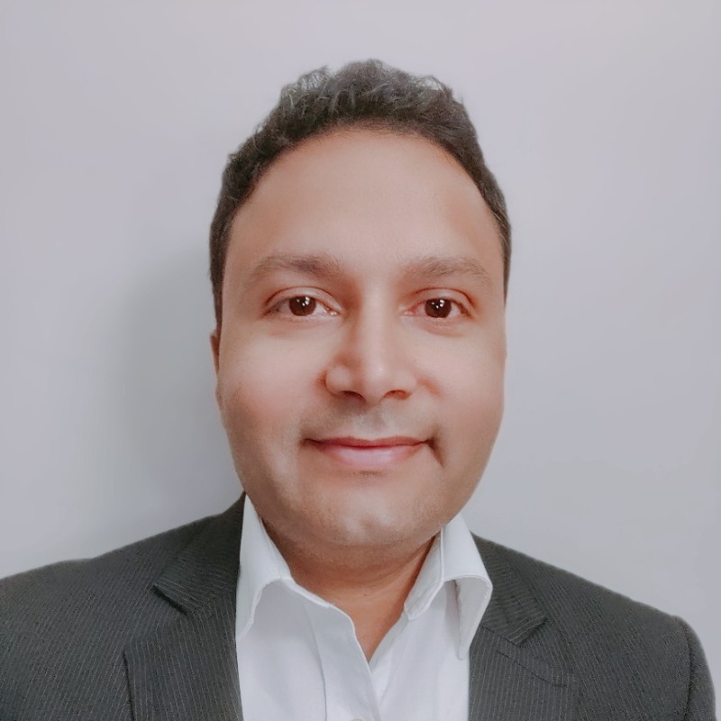 Vijay Batavia headshot